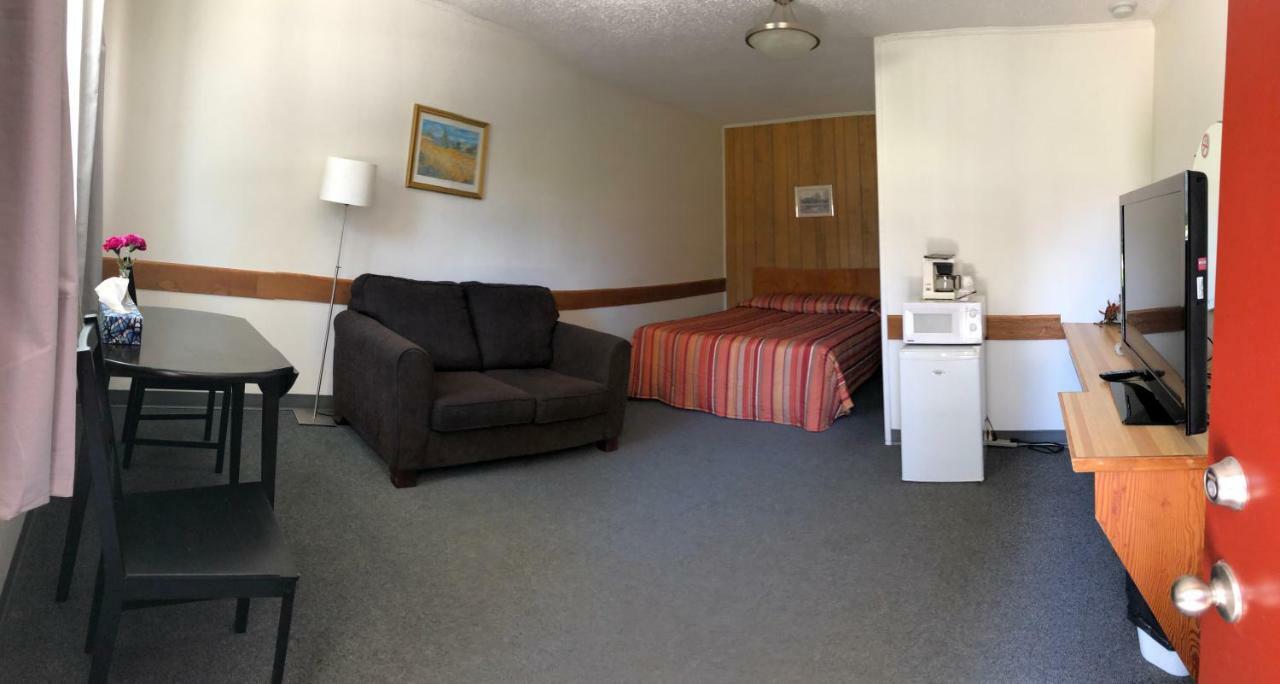 Yellow Quill Motel Portage la Prairie Exterior foto